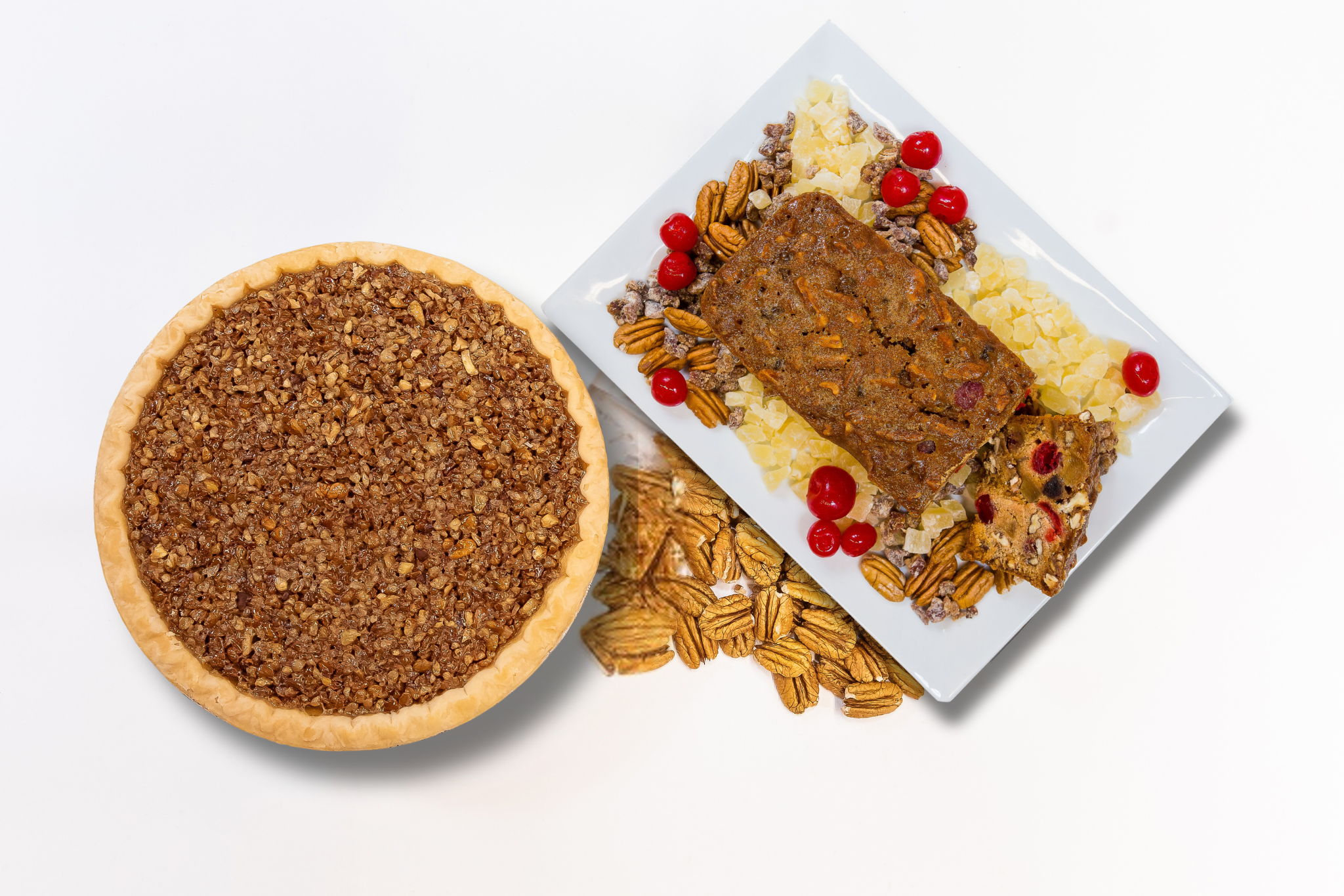 CLASSIC PECAN PIE AND FRUITCAKE GIFT COMBINATION